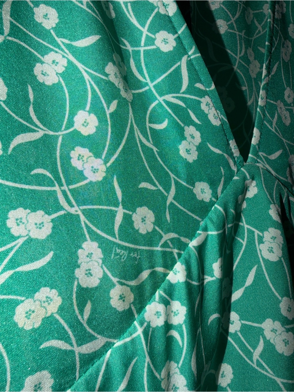 Realisation Par the Ozzie dress in poison ivy green mini dress floral - Picture 7 of 7